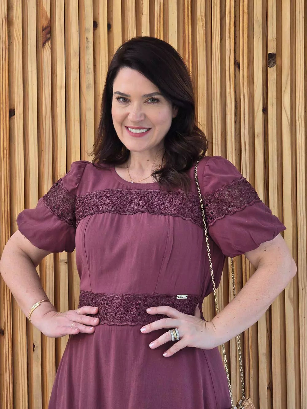 VESTIDO C/ GUIPIR E MANGA BALONÊ