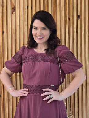 VESTIDO C/ GUIPIR E MANGA BALONÊ