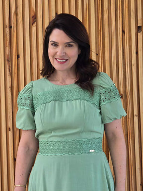 VESTIDO C/ GUIPIR E MANGA BALONÊ